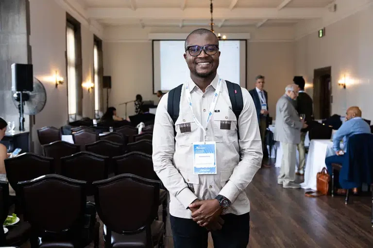 How Do You Get Invited to an International Economics Conference in 2026?